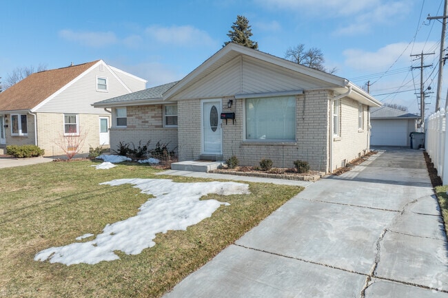 A lovely Brick Ranch style home in the Euclid Park neighborhood.