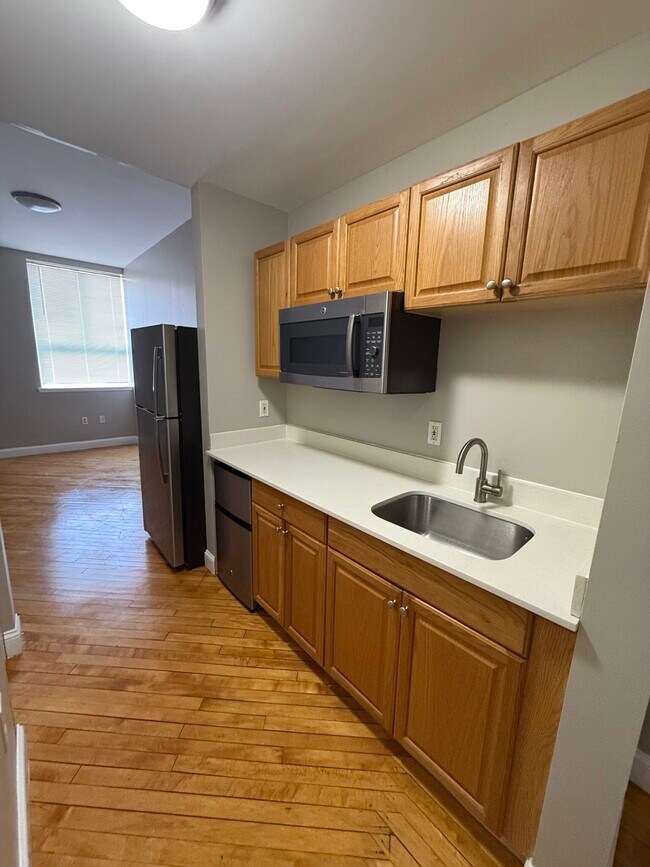 312 Shirley St Unit 208, Winthrop, MA 02152