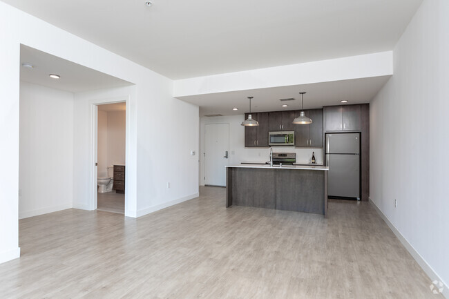 1BR, 1Ba - 728SF
