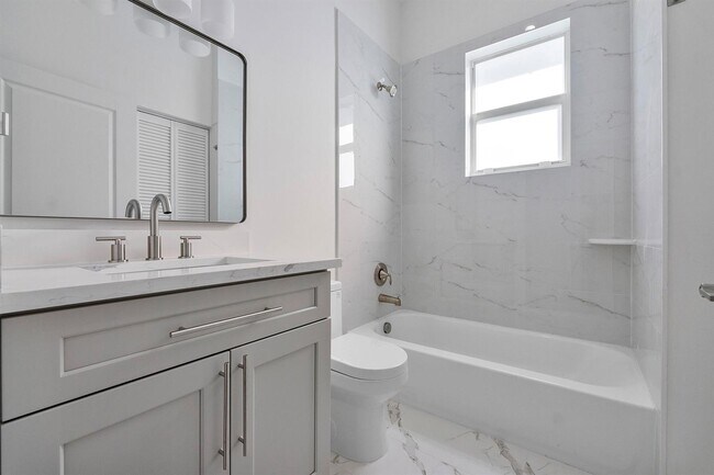 1573 W 16th St, Riviera Beach, FL 33404 - photo 6