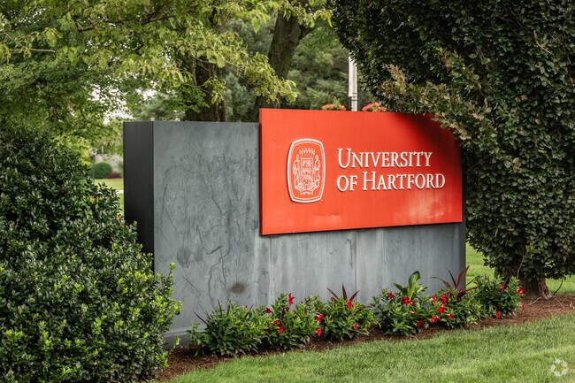 University of Hartford offers a range of undergraduate and graduate programs in CT.