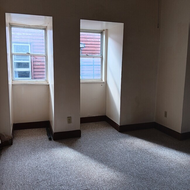 2214 Auburn Ave unit 3, Cincinnati, OH 45219 - photo 7