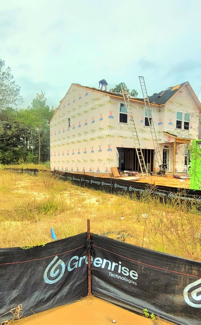 1748 Canopy Dr, Sumter, SC 29150