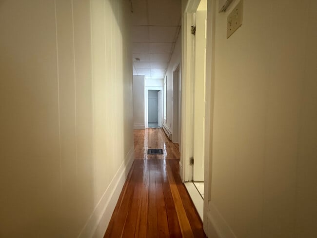 43 Florence St unit 2, Somerville, MA 02145 - photo 5