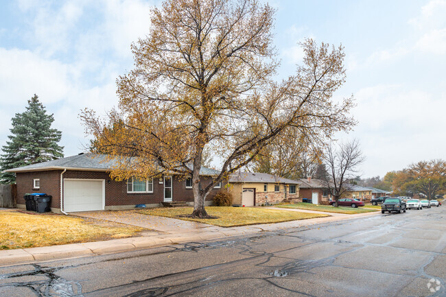 Ranch houses line the streets of the Sun Valley neighborhood.