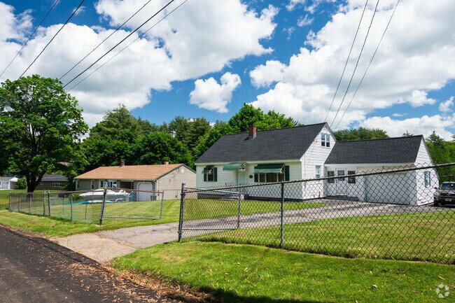 A mix of capes and ranch homes line up the streets of East Brookfield.