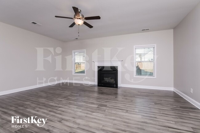 499 Royal Oak Ln, Clayton, NC 27520 - photo 2
