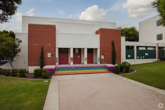 Hubert Howe Bancroft Middle School, Rankings & Reviews - Homes.com