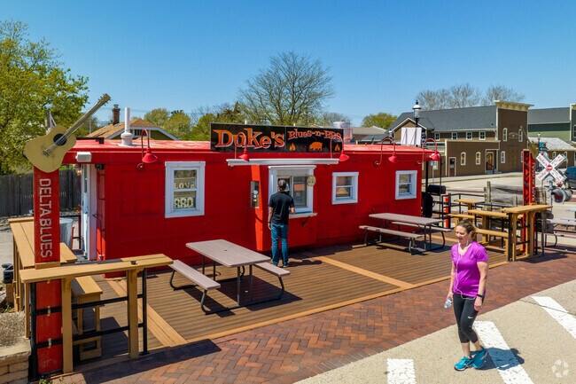 Duke's Blues-N-BBQ brings southern flavor to Dundee in a converted train caboose.