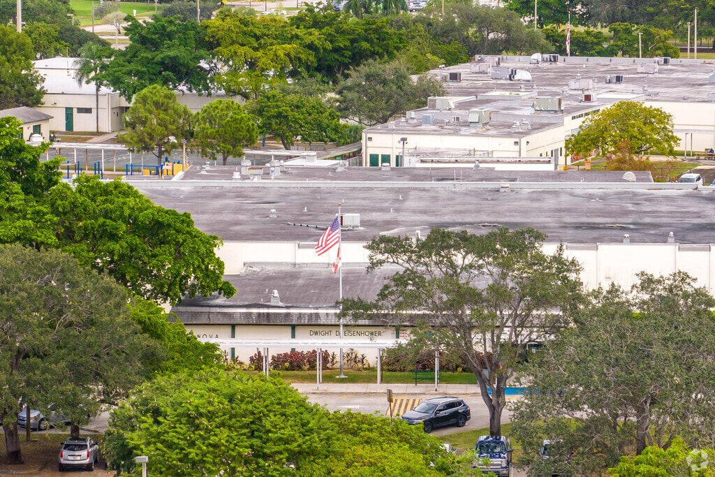 Nova Dwight D. Eisenhower Elementary School