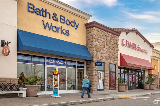 The Marketplace at El Paseo is a large shopping center located in the Herndon neighborhood.