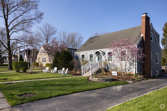 East Highland Park residents maintain very well curated lawns and appearances.