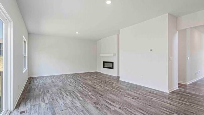 11018 E Ridge Ct, Peculiar, MO 64078 - photo 4