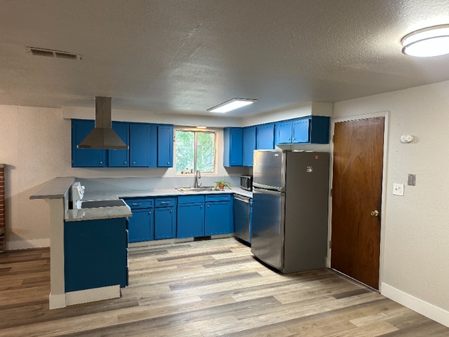 2177 N 24th St, Boise, ID 83702 - photo 3