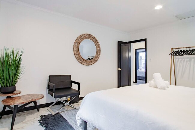 1020 16th St NW unit ID1238460P, Washington, DC 20036 - photo 7