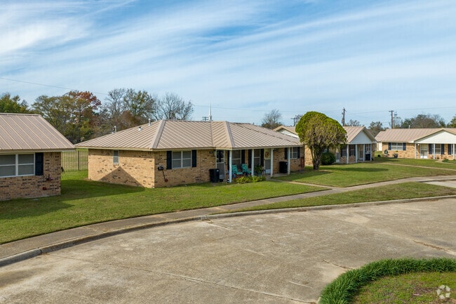 Ranch style houses are common in Oil City, Louisiana.