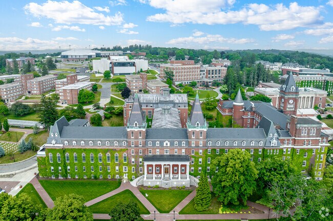 The College of the Holy Cross is well-known in College Hill, MA.