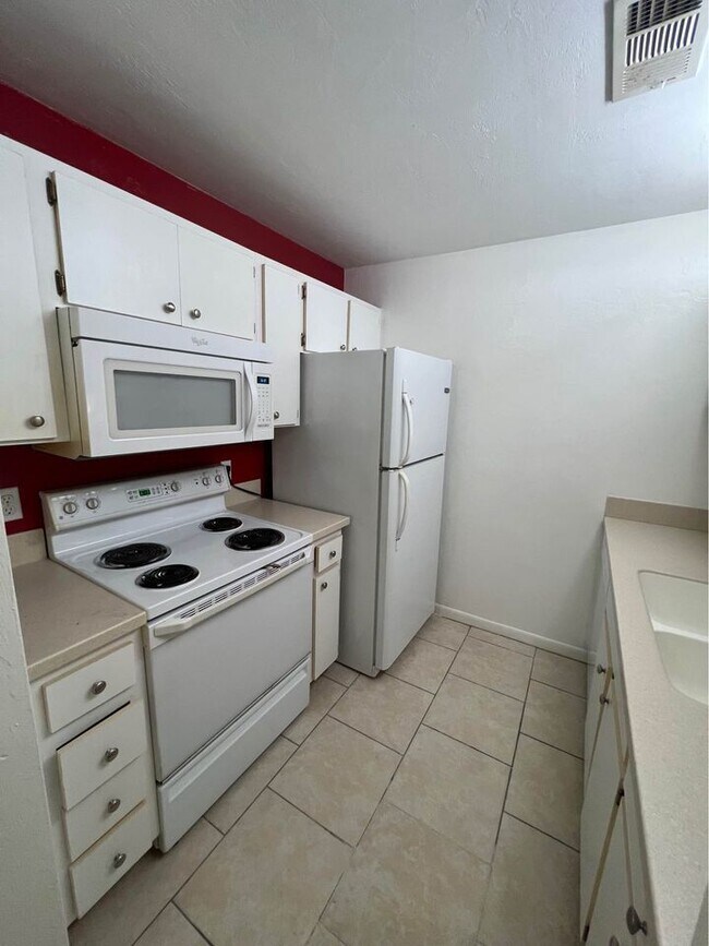 3800 SW 20th Ave Unit 405, Gainesville, FL 32607