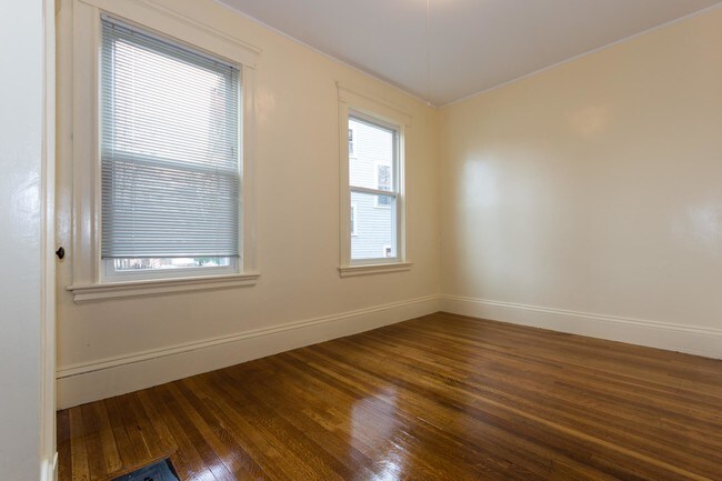 581 Cambridge St unit 1, Allston, MA 02134 - photo 3