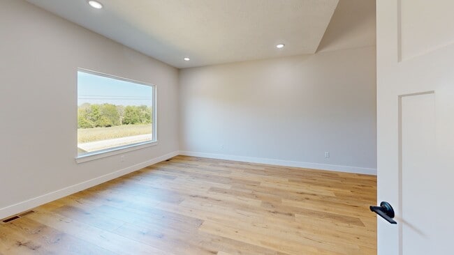 1367 N Harper Ridge Dr, Republic, MO 65738 - photo 3