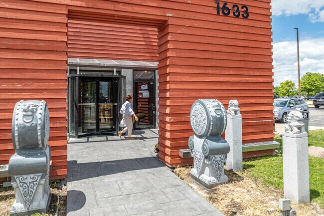 MingHin Cuisine, located with Stonehedge, is open daily for dim sum