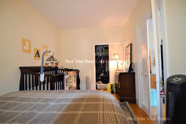 1748 Beacon St unit 4, Brookline, MA 02445 - photo 6