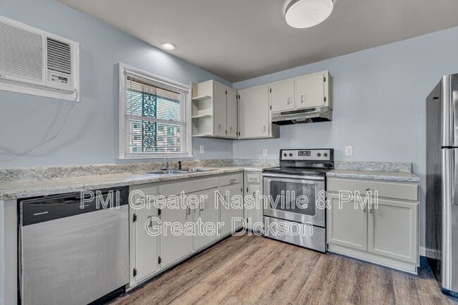 816 Greenland Dr unit 1, Murfreesboro, TN 37130 - photo 3