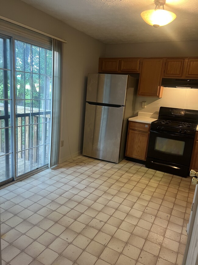 6424 Charter Way, Lithonia, GA 30058 - photo 3