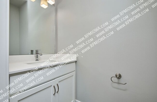 670 SE Drumlin Dr, Waukee, IA 50263 - photo 7