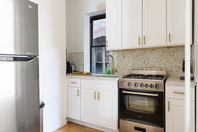 236 E 30th St unit 4C, New York, NY 10016 - photo 4