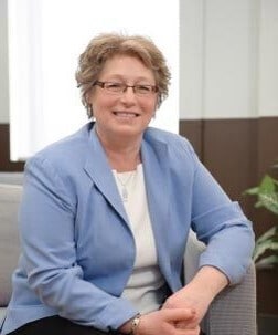 Shirley Lee