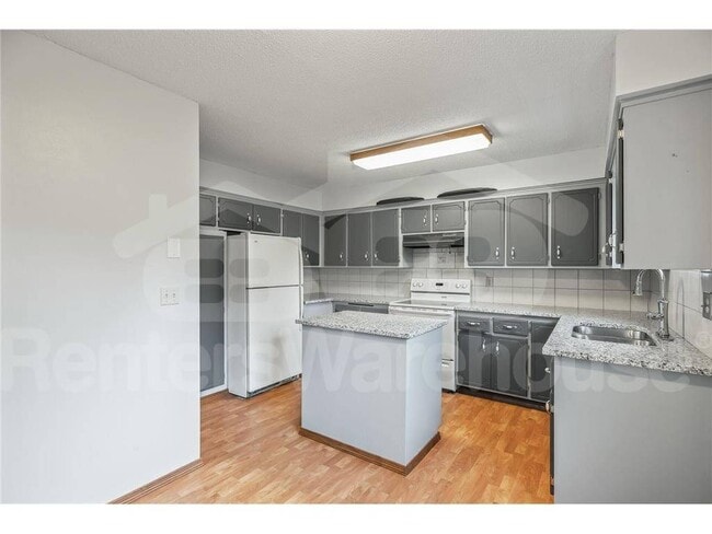 1360 Adams St S, Cambridge, MN 55008 - photo 2