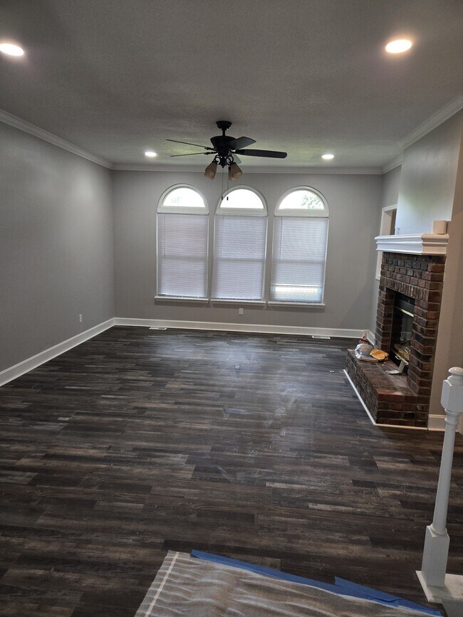 401 Kimberly Dr, Belton, MO 64012 - photo 7