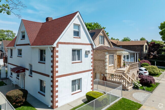 South Beach nostalgia has given way to detached and semi-attached homes varying in architecture.