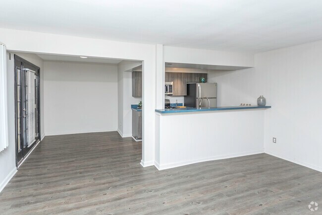 RCI Shelbourne, Detroit, MI 48203 - photo 5