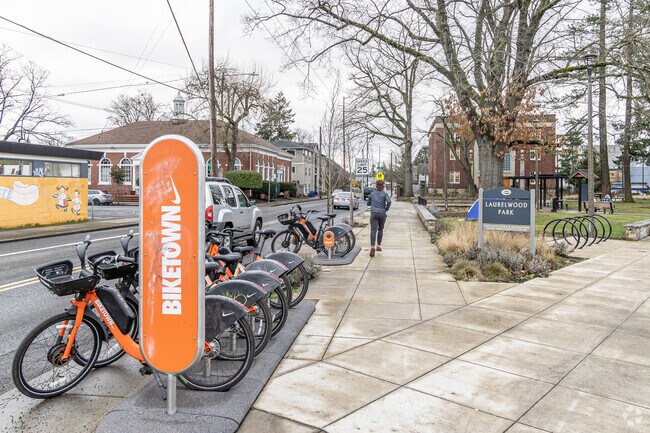 Nike Biketown bikes are available on Se Foster Rd.