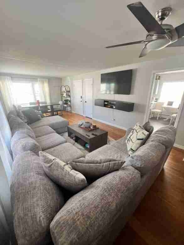 7441 W Isham Ave Unit 1, Chicago, IL 60631