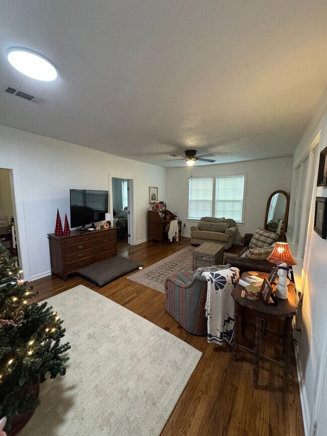 1300 Antone St, Bryan, TX 77803 - photo 3