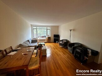 42 Vernon St Unit 35 - 412, Brookline, MA 02446