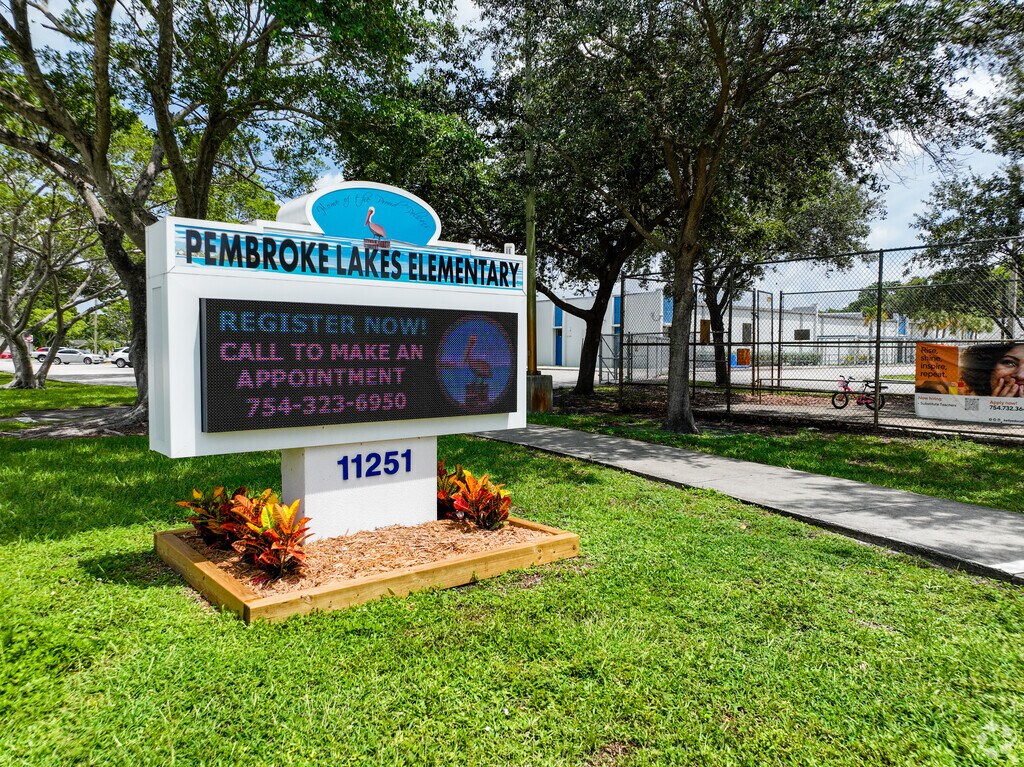 Pembroke lakes elementary school front sign welcomes students in Pembroke Pines, FL.