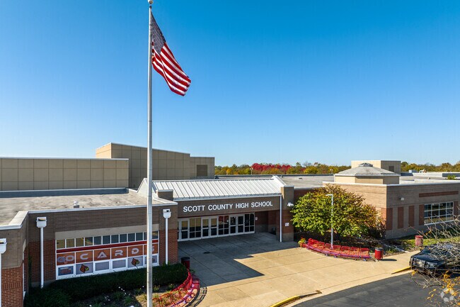 Students in grades 9-12 may attend Scott County High School.