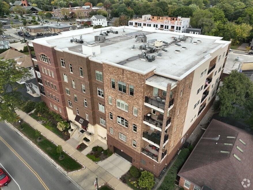 4929 Forest Ave unit 4F, Downers Grove, IL 60515 - photo 2