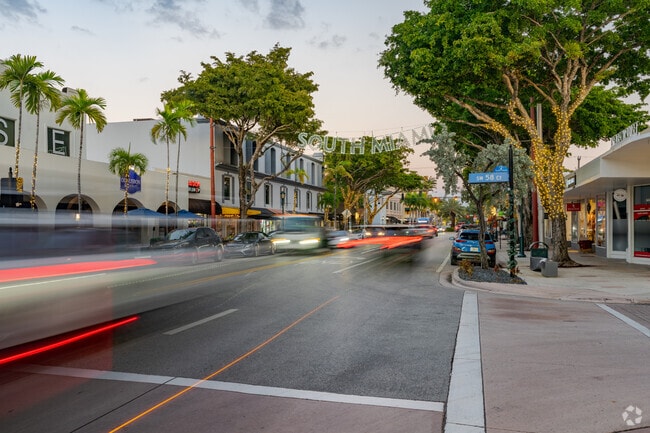 A large South Miami sign can be found lit up on South Miami blvd.
