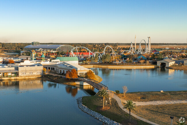 Owa is a 520-acre  entertainment district featuring a theme park, dining, and live music.
