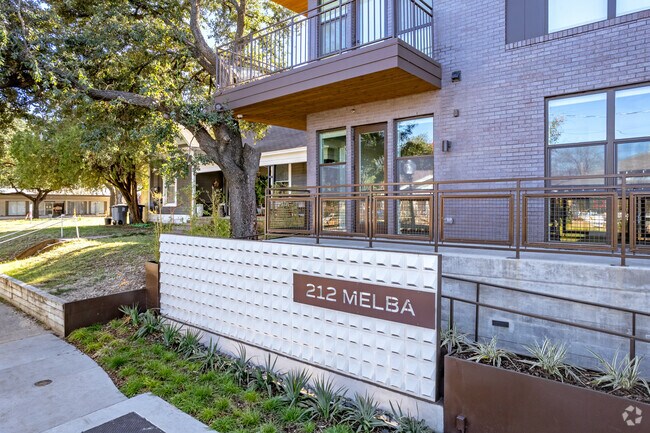 212 Melba, Dallas, TX 75208 - photo 7