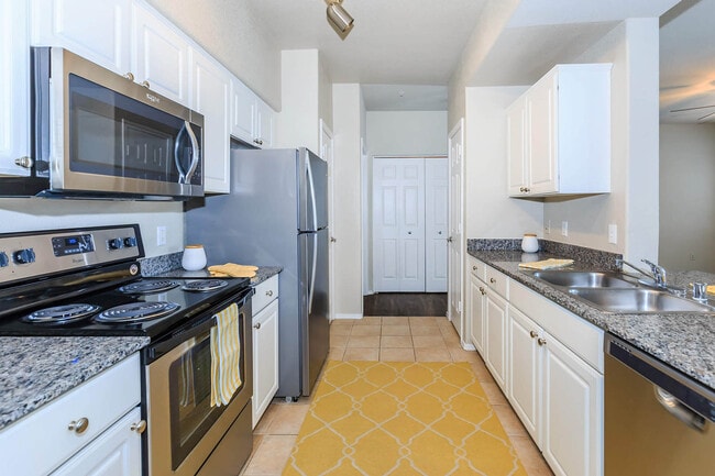 Santiago Renovated 1141 SQFT 2 Bed 2 Bath