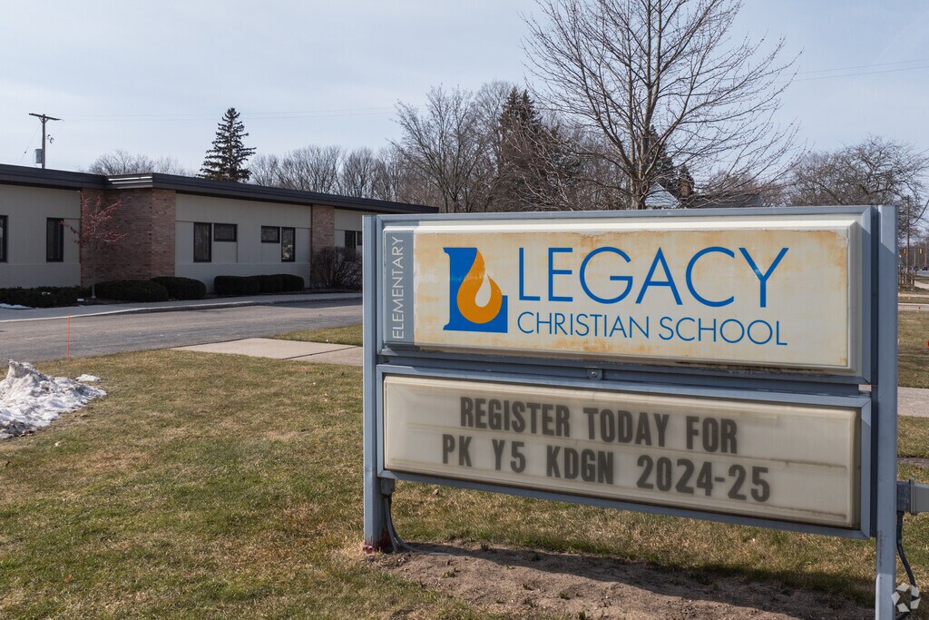Legacy Christian School averages 300 students with a teacher ratio of 17 to 1.