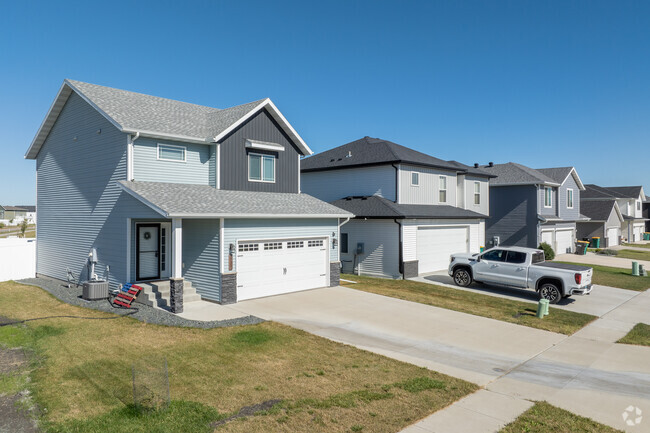 The Wilds primarily consists of single-family homes with modern design elements.