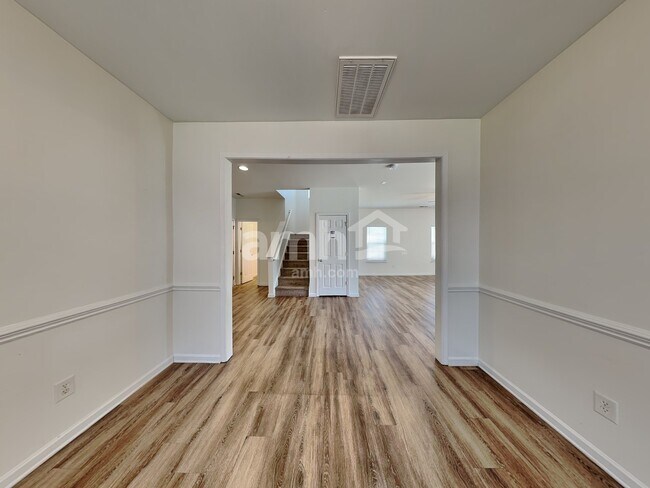 4413 Singing Oak Ct, Charlotte, NC 28269 - photo 6