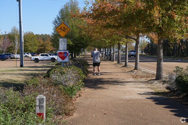 Flowood parks feature diverse walking trails.